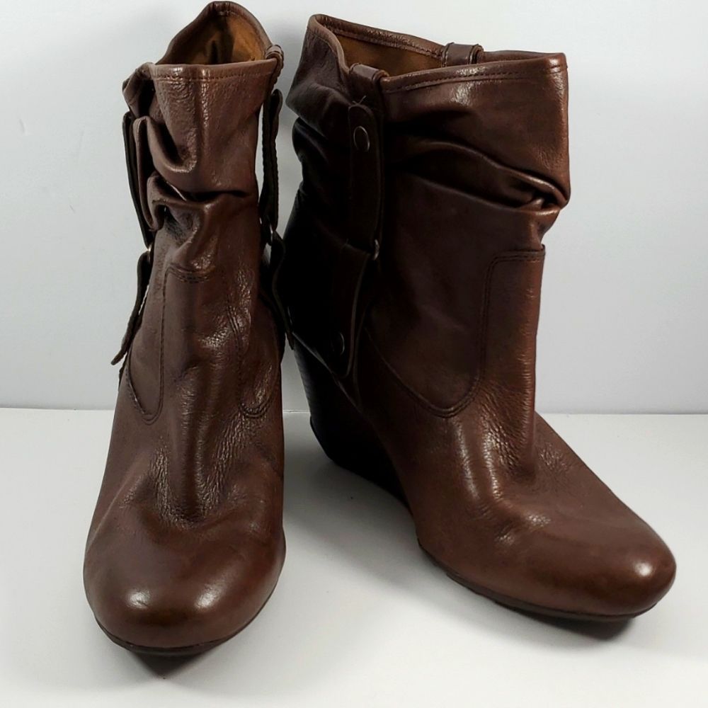 Kenneth Cole Brown Wedge Boots Size‎ 10M. S808